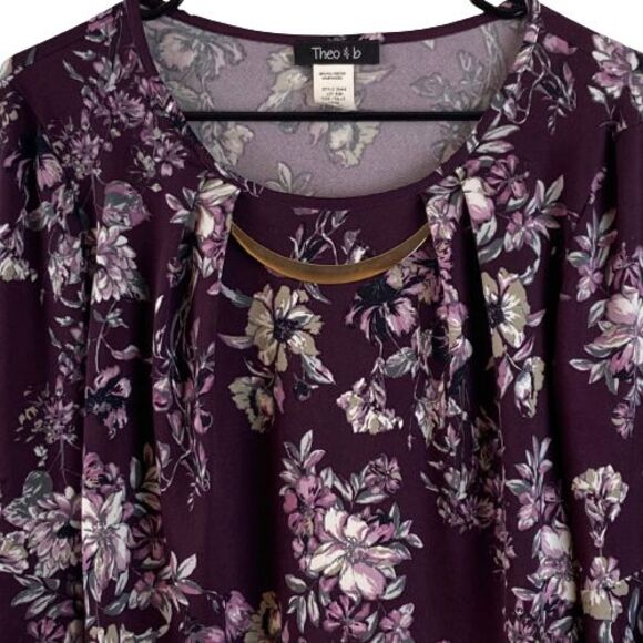 Theo & B Top Womens Medium 3/4 Sleeve Purple Floral Blouse - Picture 2 of 4
